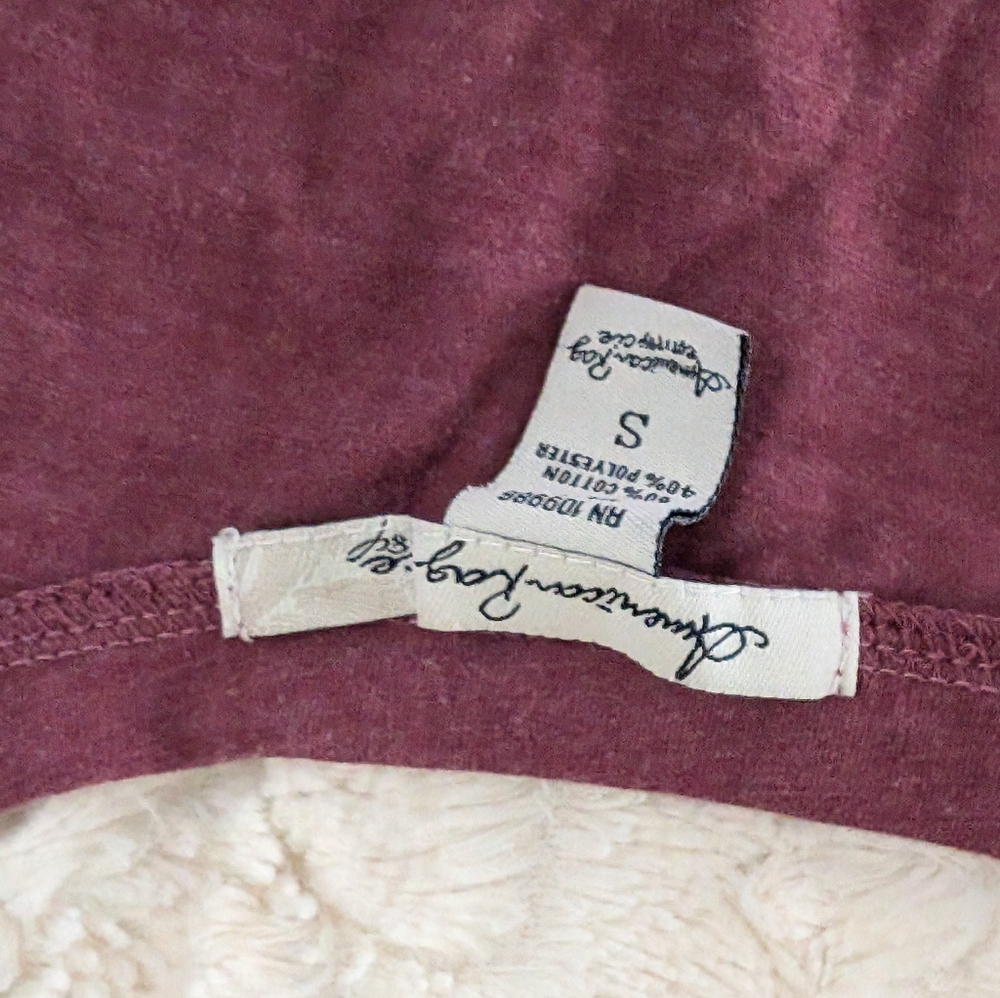 American Rag size Small tshirt - Picture 3 of 3